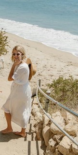 Sarah Wright feet photo thumbnail