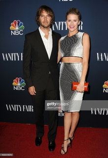 Sarah Wright feet photo thumbnail