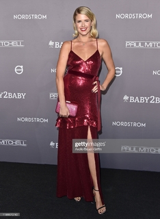 Sarah Wright feet photo thumbnail