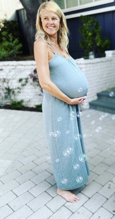 Sarah Wright feet photo thumbnail