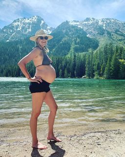 Sarah Wright feet photo thumbnail