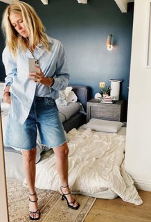 Sarah Wright feet photo thumbnail