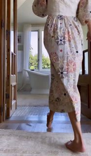 Sarah Wright feet photo thumbnail