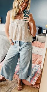 Sarah Wright feet photo thumbnail