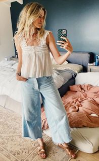 Sarah Wright feet photo thumbnail