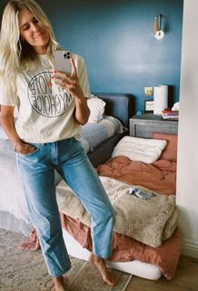 Sarah Wright feet photo thumbnail