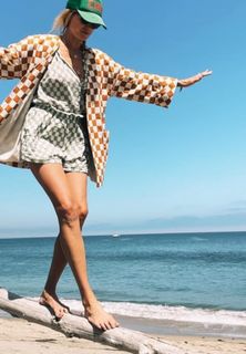 Sarah Wright feet photo thumbnail