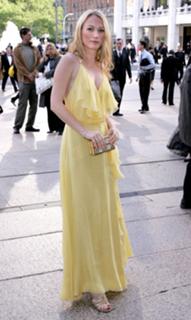 Sarah Wynter feet photo 12