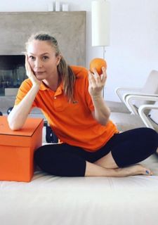 Sarah Wynter feet photo 1