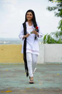 Saranya Mohan feet photo 19