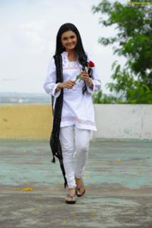 Saranya Mohan feet photo 18