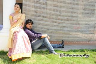 Saranya Mohan feet photo 5
