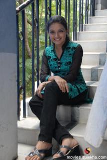 Saranya Mohan feet photo 1