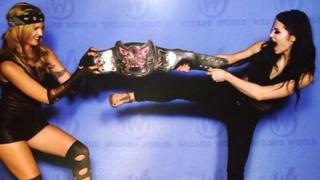 Saraya-Jade Bevis feet photo thumbnail