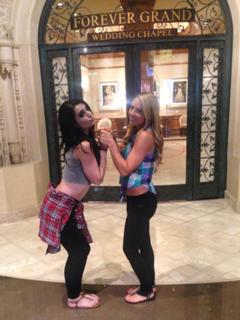 Saraya-Jade Bevis feet photo thumbnail