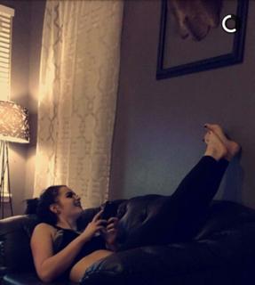 Saraya-Jade Bevis feet photo thumbnail