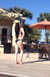 Saraya-Jade Bevis feet photo thumbnail