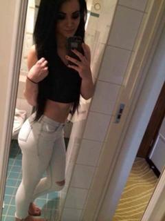 Saraya-Jade Bevis feet photo thumbnail