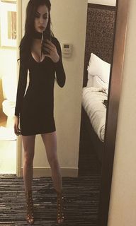Saraya-Jade Bevis feet photo thumbnail