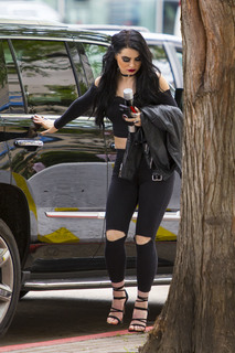 Saraya-Jade Bevis feet photo thumbnail