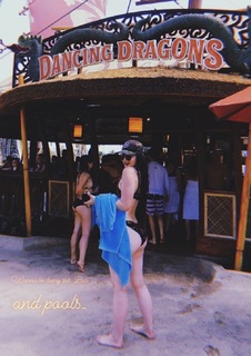 Saraya-Jade Bevis feet photo thumbnail