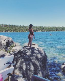 Saraya-Jade Bevis feet photo thumbnail