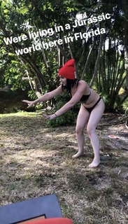 Saraya-Jade Bevis feet photo thumbnail