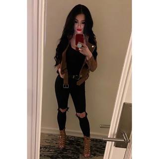 Saraya-Jade Bevis feet photo thumbnail