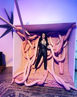 Saraya-Jade Bevis feet photo thumbnail