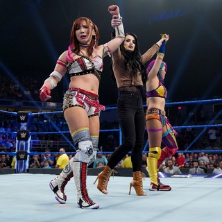 Saraya-Jade Bevis feet photo thumbnail