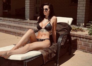 Saraya-Jade Bevis feet photo thumbnail