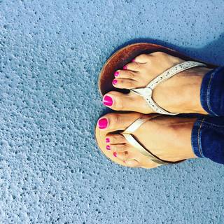 Sarayu Blue feet photo 16