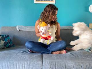 Sarayu Blue feet photo 18