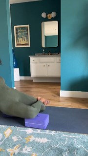 Sarayu Blue feet photo 19