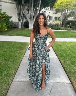Sarayu Blue feet photo 10