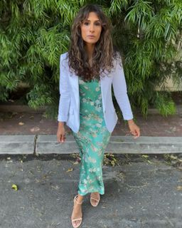 Sarayu Blue feet photo 8