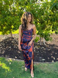 Sarayu Blue feet photo 19