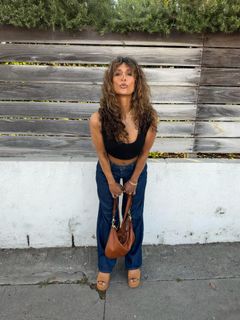 Sarayu Blue feet photo 5