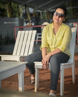 Sarayu Mohan feet photo 4