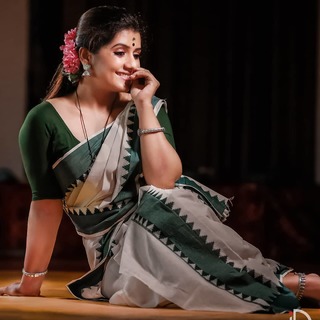 Sarayu Mohan feet photo 2