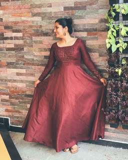 Sarayu Mohan feet photo 15