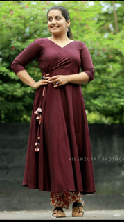 Sarayu Mohan feet photo 9