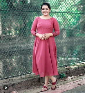 Sarayu Mohan feet photo 2