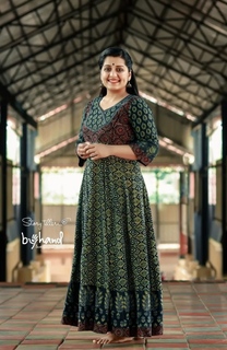 Sarayu Mohan feet photo 20