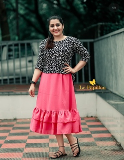 Sarayu Mohan feet photo 17