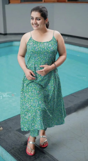 Sarayu Mohan feet photo 16