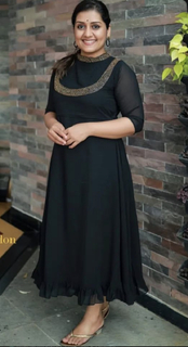 Sarayu Mohan feet photo 14