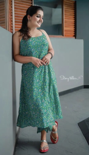 Sarayu Mohan feet photo 13
