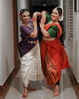 Sarayu Mohan feet photo 7