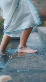 Sarayu Mohan feet photo 3